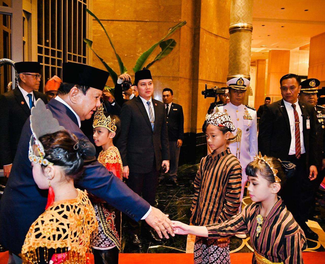 Tiba di Malaysia, Presiden Disambut Antusiasme Masyarakat