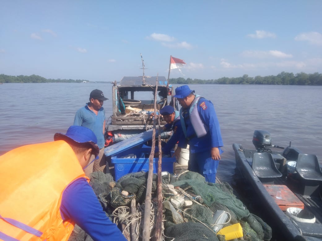Sat Polairud Polres Tanjungbalai Periksa Kapal Tanpa Nama Saat Masuk Perairan Tanjungbalai