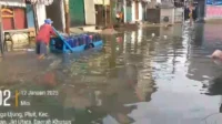 hari Ini Akses Pelabuhan Muara Angke kembali terendam rob