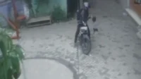 Viral Guru SD Banting Balita dari Atas Motor di Tangerang, Pelaku Ditangkap