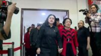 Tiba Di Acara HUT PDIP ke 52, Puan Gandeng Tangan Megawati