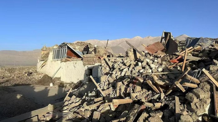 Pilu Nyaris 100 Orang Tewas Akibat Gempa Dahsyat di Tibet China