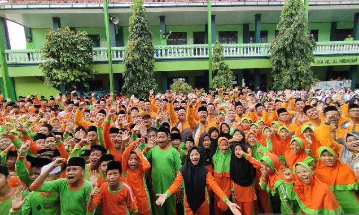 Mendikdasmen siap pantau pelaksanaan MBG di dua sekolah di Semarang