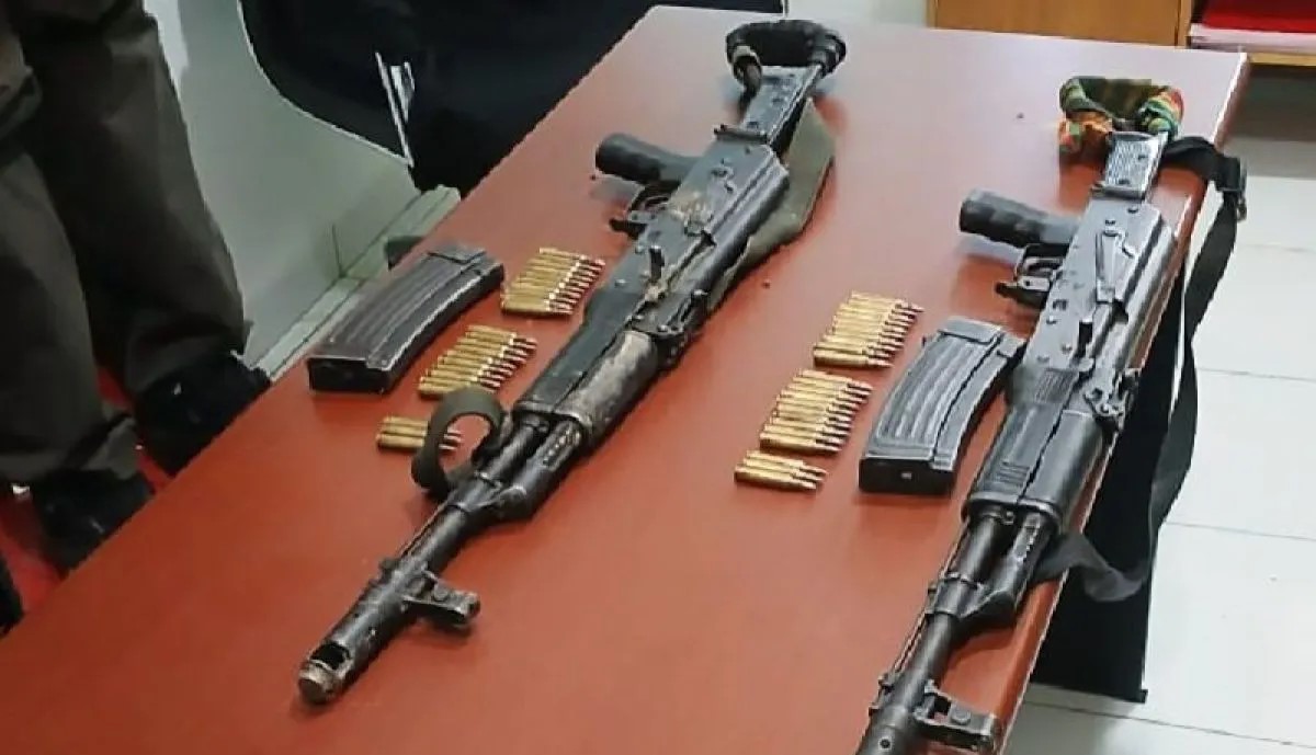 Satgas Damai Cartenz sita dua senpi Polri dan tangkap anggota KKB