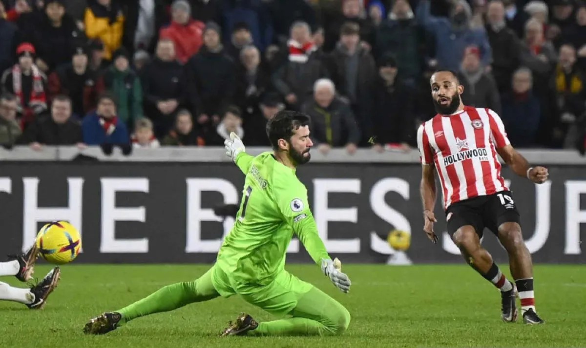 Leicester makin terpuruk di papan bawah setelah disikat Brentford 0-4