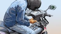 43b9b986-299d-4864-86b9-b24bdabe6c84_169 Maling Motor di Mesjid Kambuhan di Bekasi Ditangkap, Hasil Curian Dijual Rp 2,5 Juta