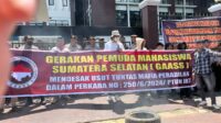 Demontrasi Panas, Massa Aksi Ancam Duduki PTUN Jakarta Jika Terima Gugatan PT SKB
