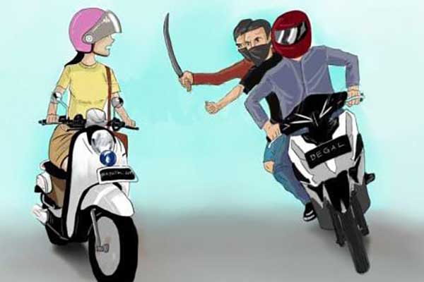 Begal Bersajam Bawa Kabur Motor Emak-emak di Bekasi