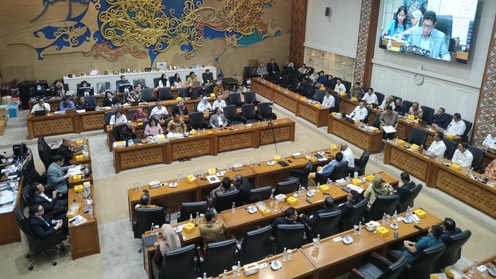 Baleg DPR Gelar Rapat Pleno Revisi UU Minerba Hari Ini