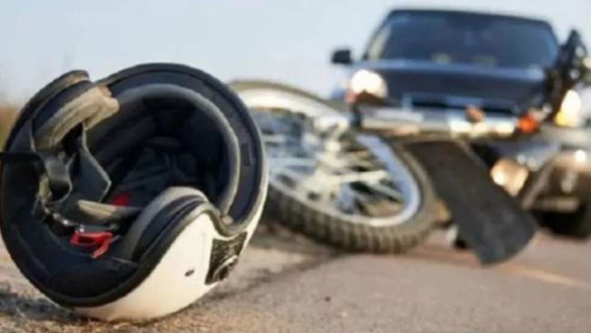 Polisi Olah TKP Lokasi Kecelakaan Bendum Demokrat di Situbondo