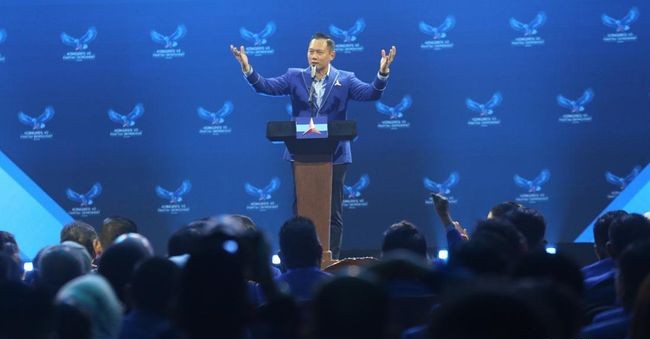 AHY ajak kader beri "standing applause" kepada Prabowo dan SBY