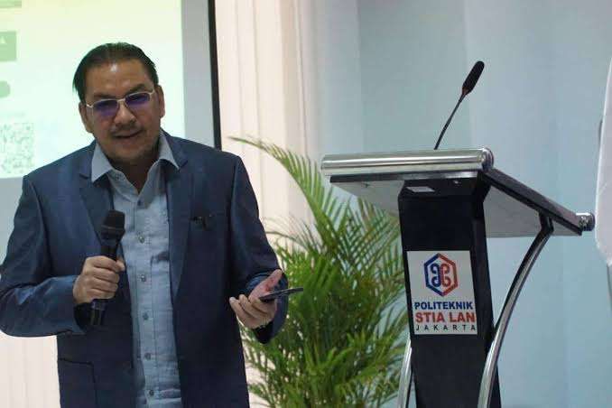 Teori Denny JA Era AI Akan Diajarkan di Kampus