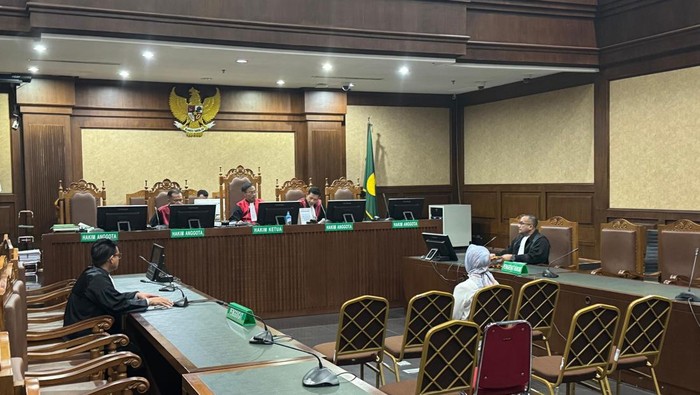 Eks Panitera PN Jaktim Rina Pertiwi Dituntut 4 Tahun Bui di Kasus Suap Eksekusi Lahan