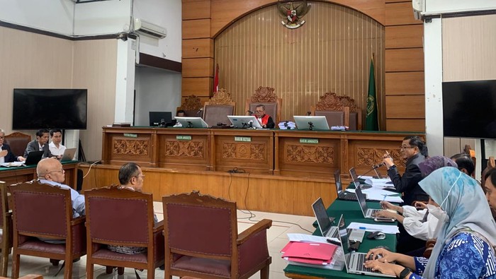 Debat Panas Kubu Hasto Vs KPK sampai Hakim Tegur Jangan Teriak-teriak