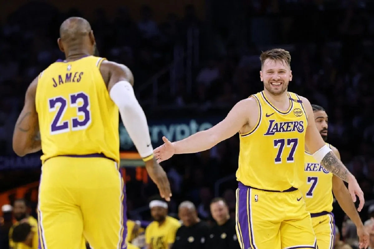 Trio James-Doncic-Reaves bawa Lakers kalahkan Grizzlies 134-127