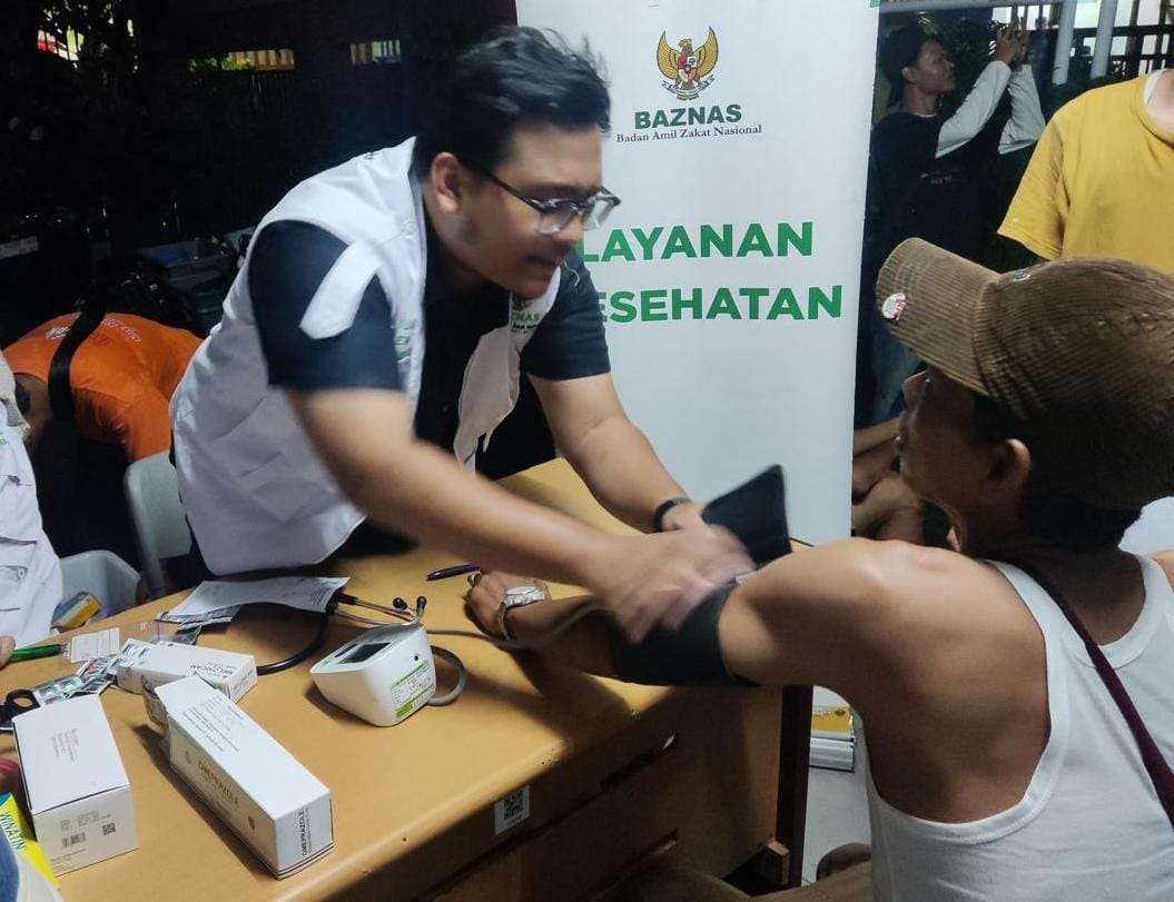 Baznas Beri Layanan Kesehatan Warga Terdampak Banjir Jakarta