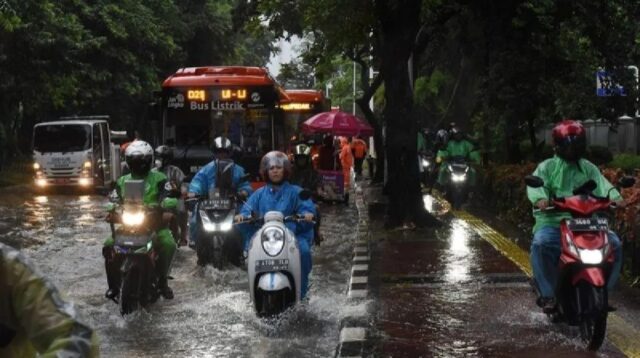BMKG: Waspada Hujan Ringan di Jakarta Sore Ini