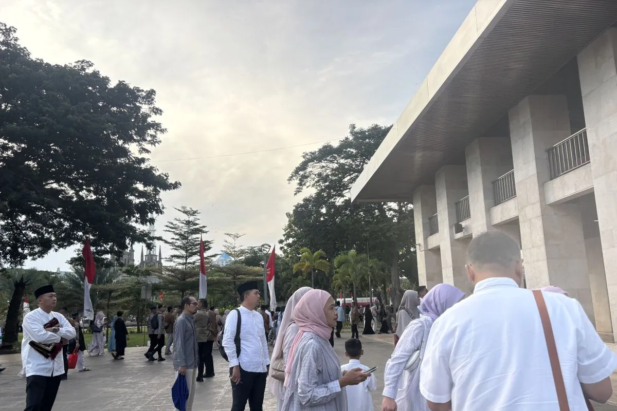 Selain Presiden dan Wapres, Para menteri dan Kapala Badan Lembaga Turut Shalat ID di Masjid Istiqlal