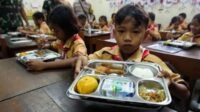 Ekonom UGM sarankan MBG prioritaskan siswa kurang mampu