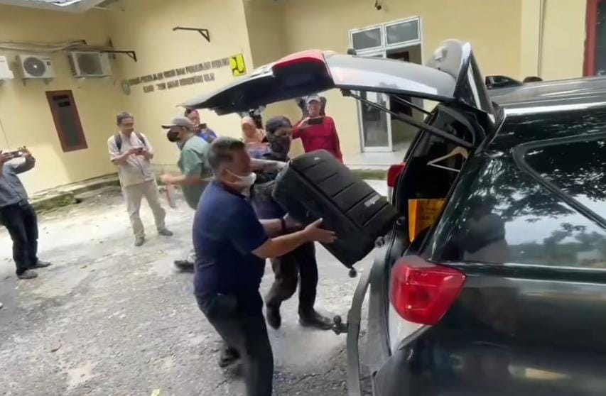KPK Geledah Kantor PUPR Kabupaten OKU Terkait Suap Proyek