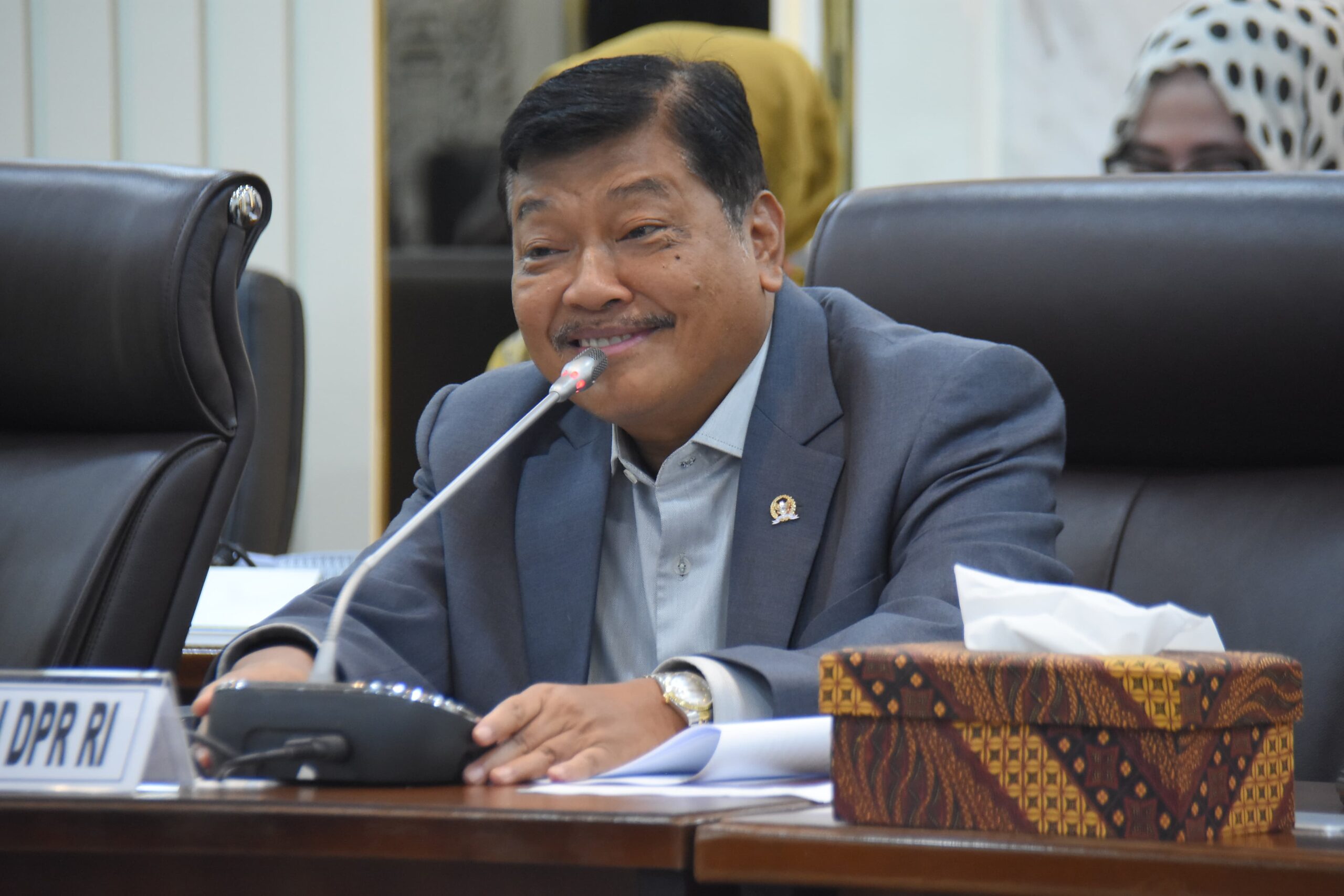 Ketua BAKN DPR RI Andreas Eddy Susetyo, memimpin Rapat Dengar Pendapat (RDP) dengan PT Perkebunan Nusantara (PTPN) Holding dan PT Perhutani di Gedung Nusantara II, Senayan, Jakarta, Selasa (11/3/2025)