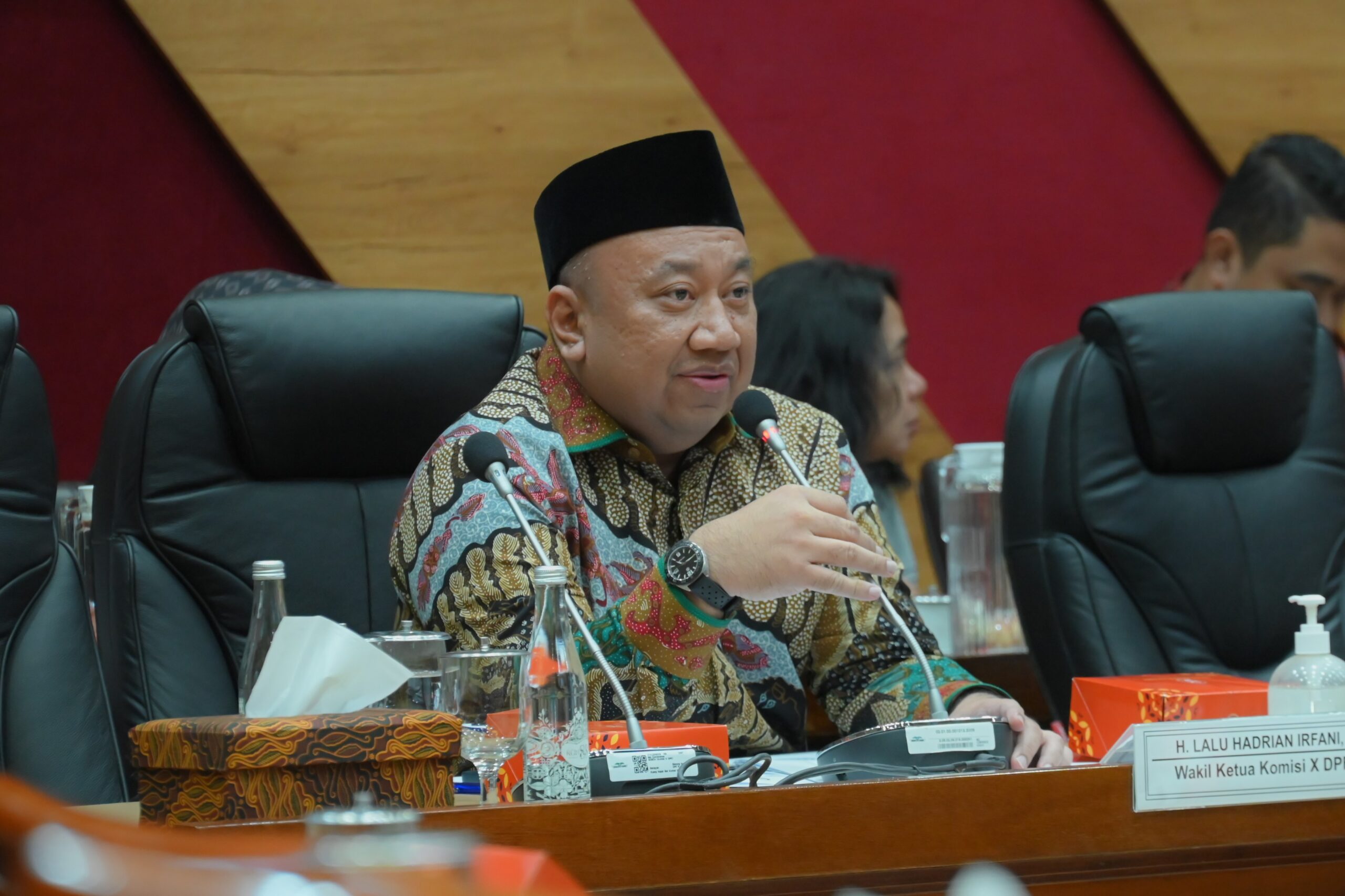 Komisi X: Perbaikan Sekolah Rusak Akibat Banjir Harus Jadi Prioritas