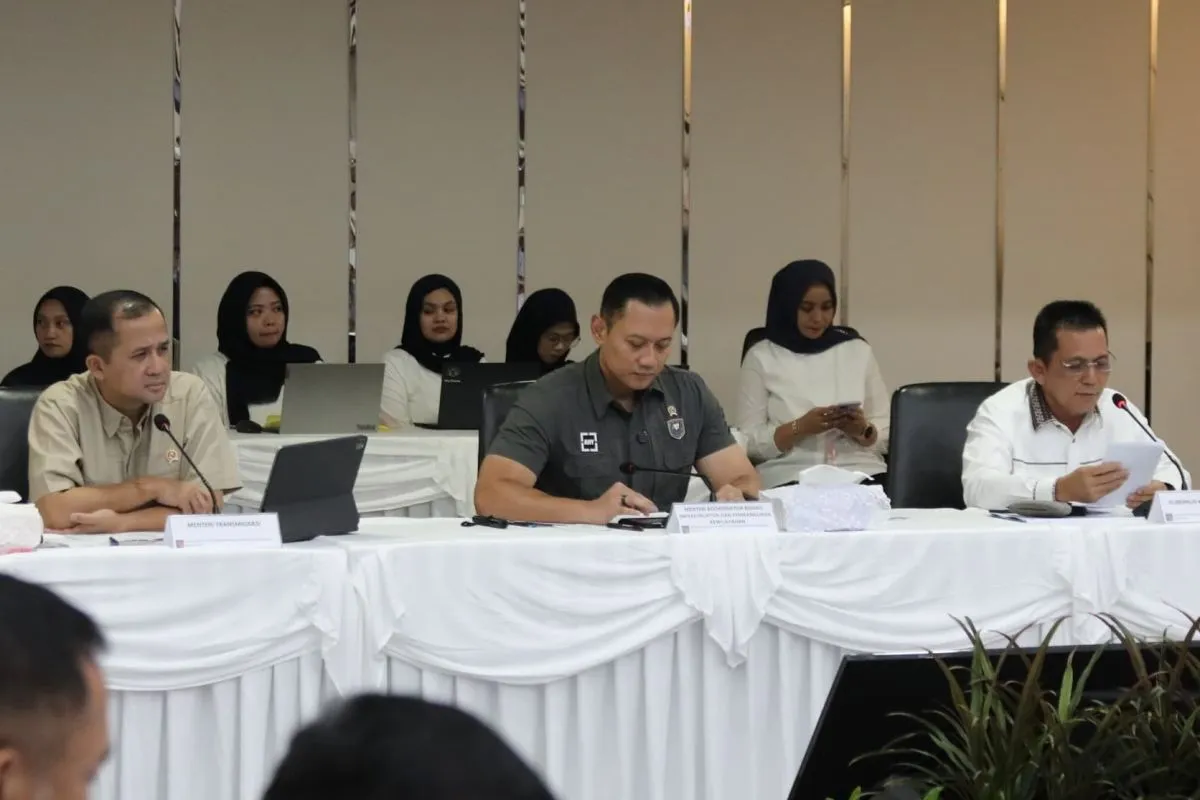 Mentrans komitmen penuhi hak warga Rempang peserta transmigrasi lokal