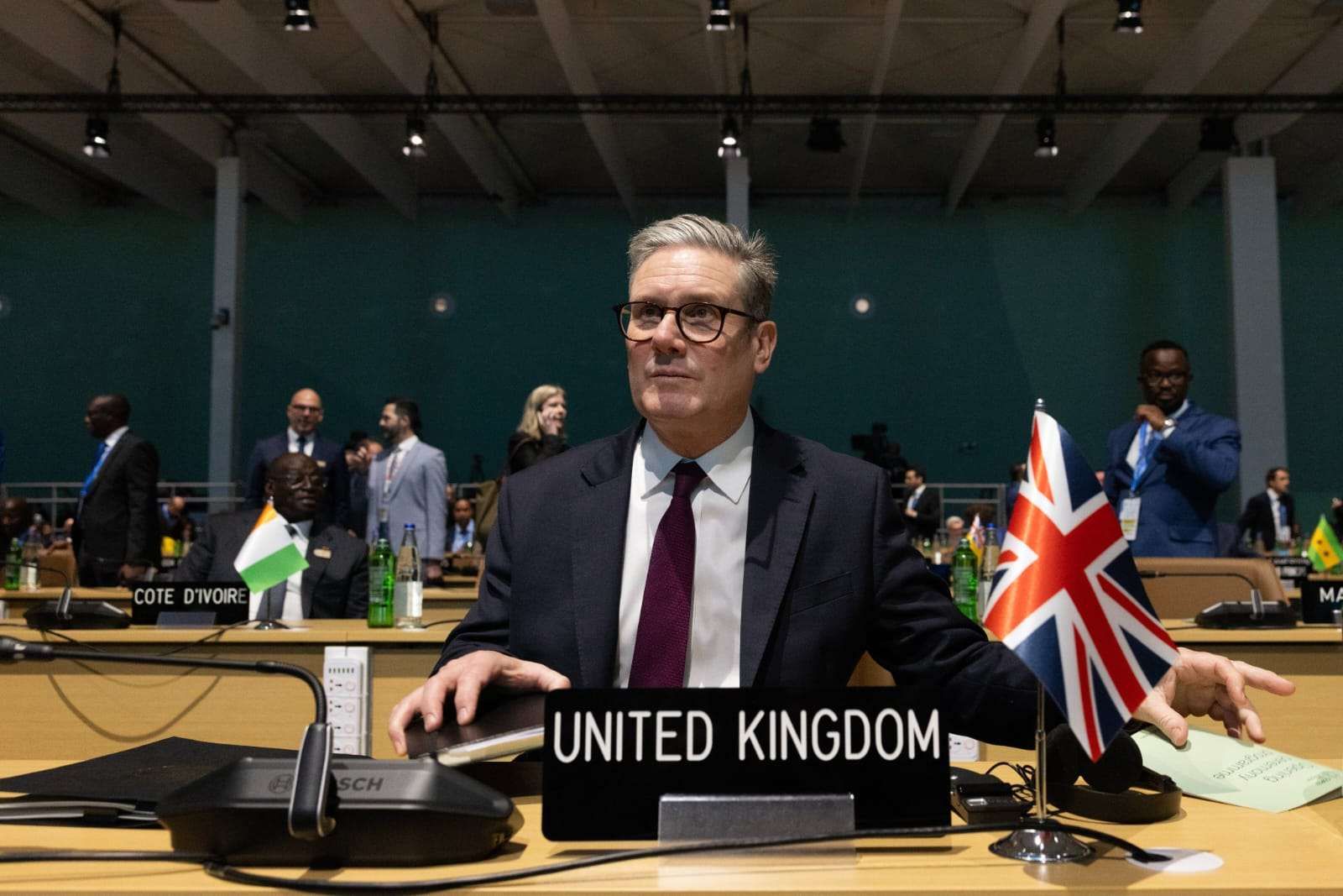 Inggris-Jerman Peringatkan Warga Soal Perjalanan ke AS