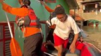 Banjir Bekasi Meluap, BPBD Sebar Anggota Evakuasi Warga