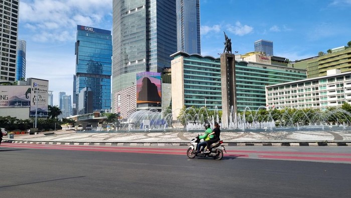 Suasana Jakarta Saat H-1 Lebaran: Jalan - jalan Utama di Jakarta Lengang