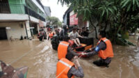 Titik Banjir Jakarta Tambah Jadi 105 RT, Ada Tinggi Air Hampir 5 Meter