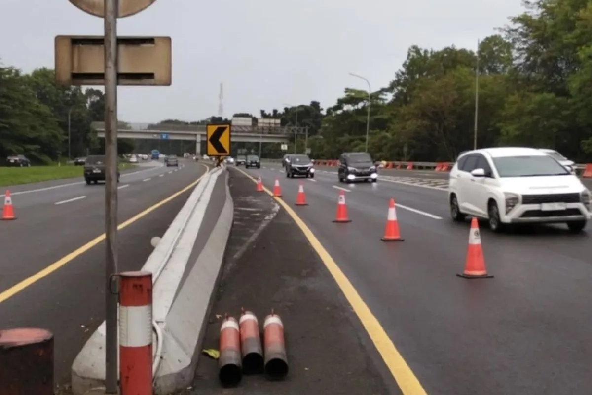 Hari ini Tol Jagorawi arah Puncak diberlakukan sistem "contraflow"