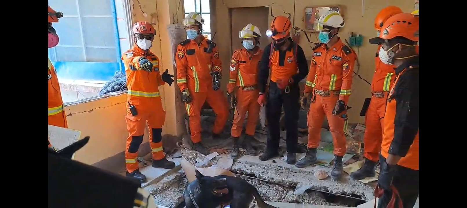 Tim INASAR Bantu Cari Korban Gempa Myanmar di Reruntuhan