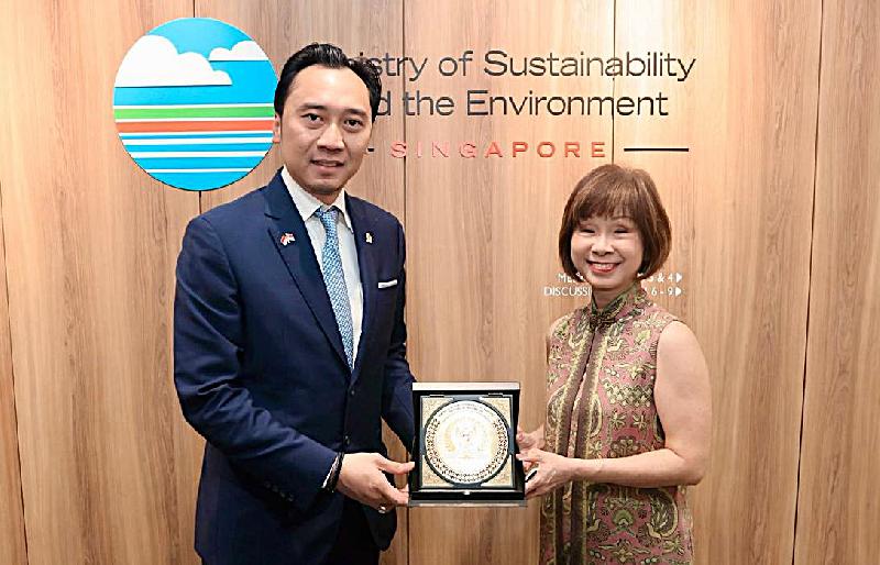 Bertemu Menteri LH Singapura, Ibas Dorong Kerja Sama Investasi Pengelolaan Sampah, Air, dan Pelestarian Lingkungan