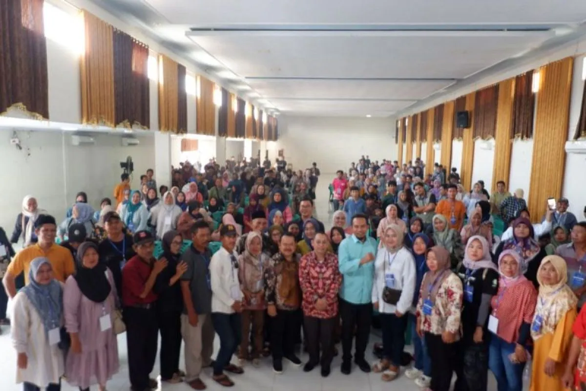 Kunjungi Kota Serang Banten, Komisi IX DPR bersama BGN sosialisasi MBG di di SMKN 2 Cipare