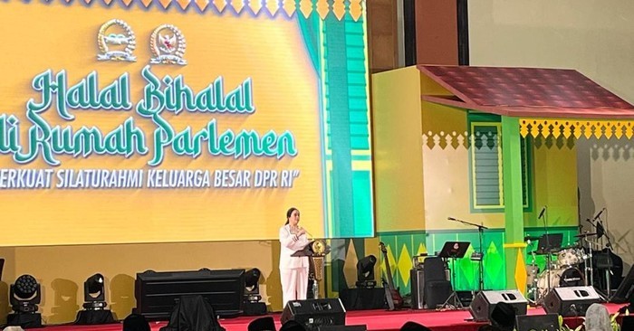 Puan Minta Anggota DPR Perbaiki-Introspeksi Diri: Rakyat Melihat Kita