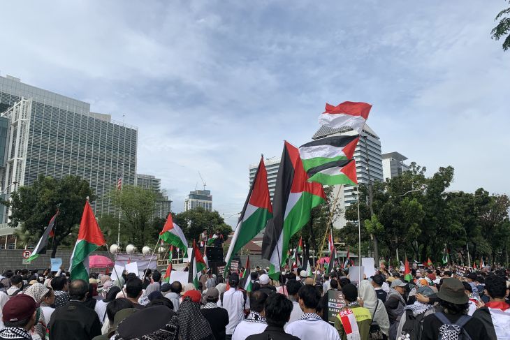Ratusan orang gelar aksi bela Palestina di depan Kedubes AS