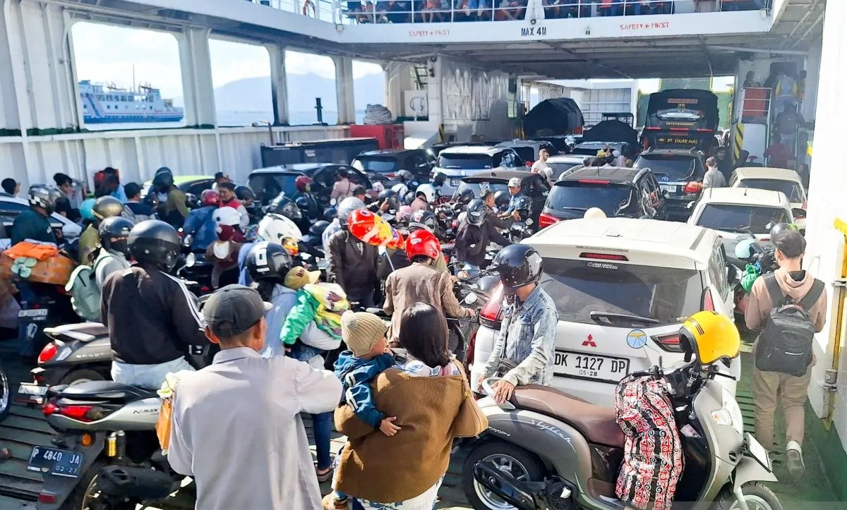 Sebanyak 189.270 orang menyeberang dari Ketapang ke Gilimanuk