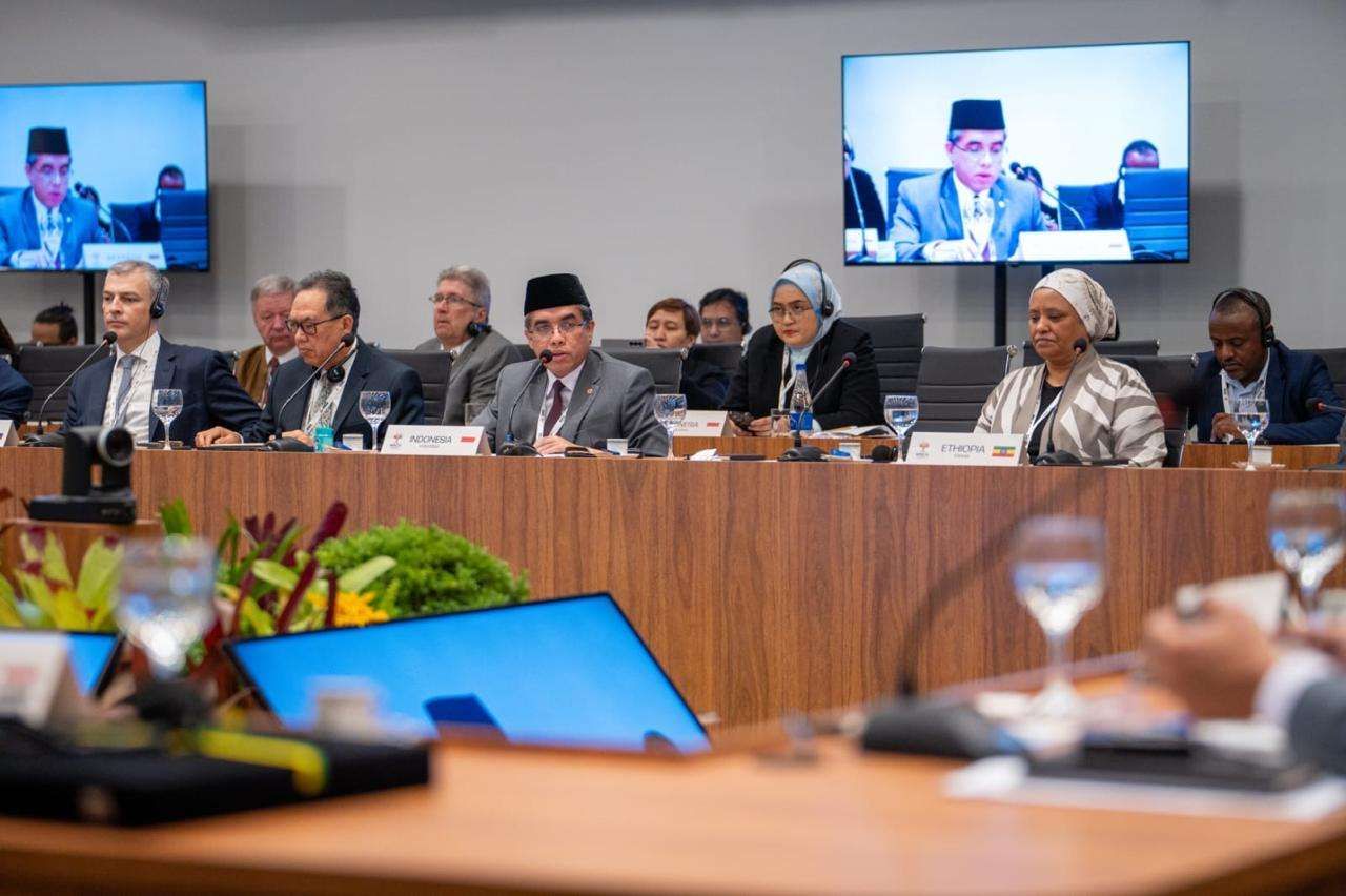 Menaker Pastikan Manfaatkan Tata Kelola AI di Indonesia