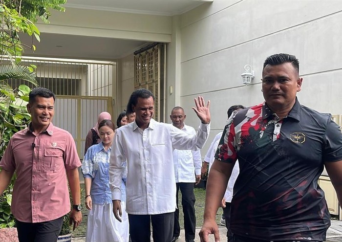 Hercules Temui Jokowi di Solo