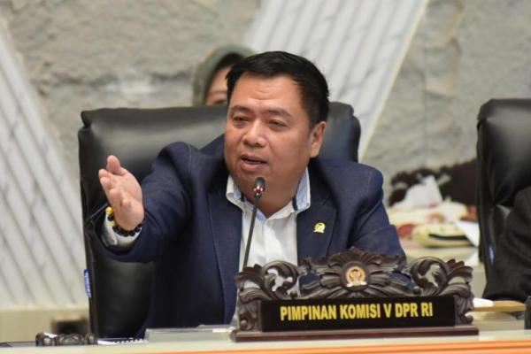 Bahas Nasib Ojol, Komisi V DPR Panggil Menhub Senin Pekan Depan