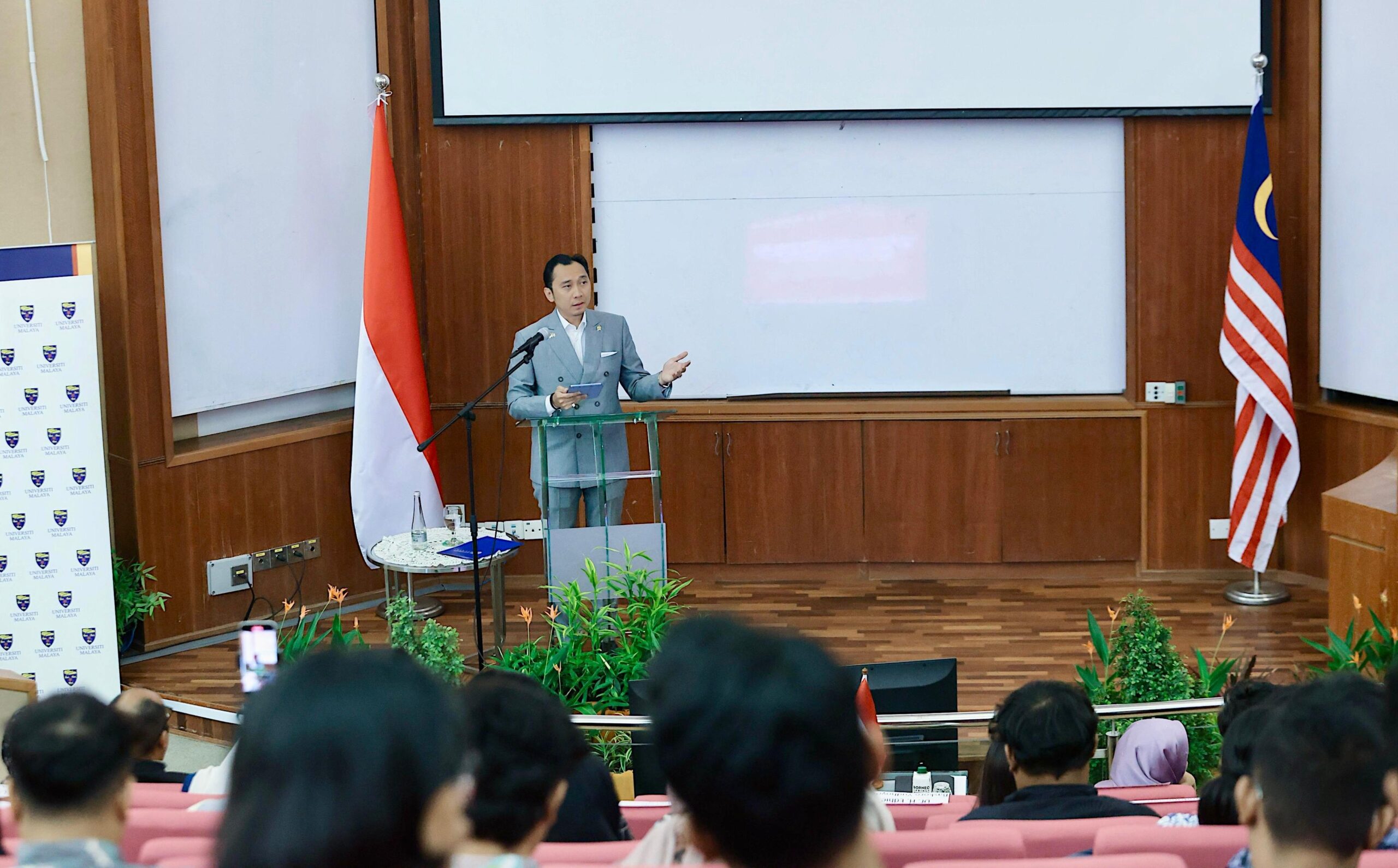 Soroti AI & Perubahan Iklim di Universiti Malaya, Ibas: Ekonomi & Ekologi Harus Bersahabat