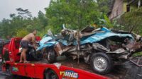 Kecelakaan-maut-di-Purworejo-070525-aez-13 Anggota DPR minta polisi usut kecelakaan tewaskan 11 guru di Purworejo