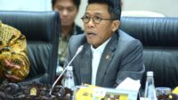 _Ketua_Komisi_XI_DPR_RI_Mukhamad_Misbakhun_dalam_RDP_dengan_Dirjen_Bea_Cukai_dan_Kepala_BKF_Kementer20250519203259 Komisi XI Nilai Aturan PLB Sudah Baik, Tapi Kontrol Harus Diperketat