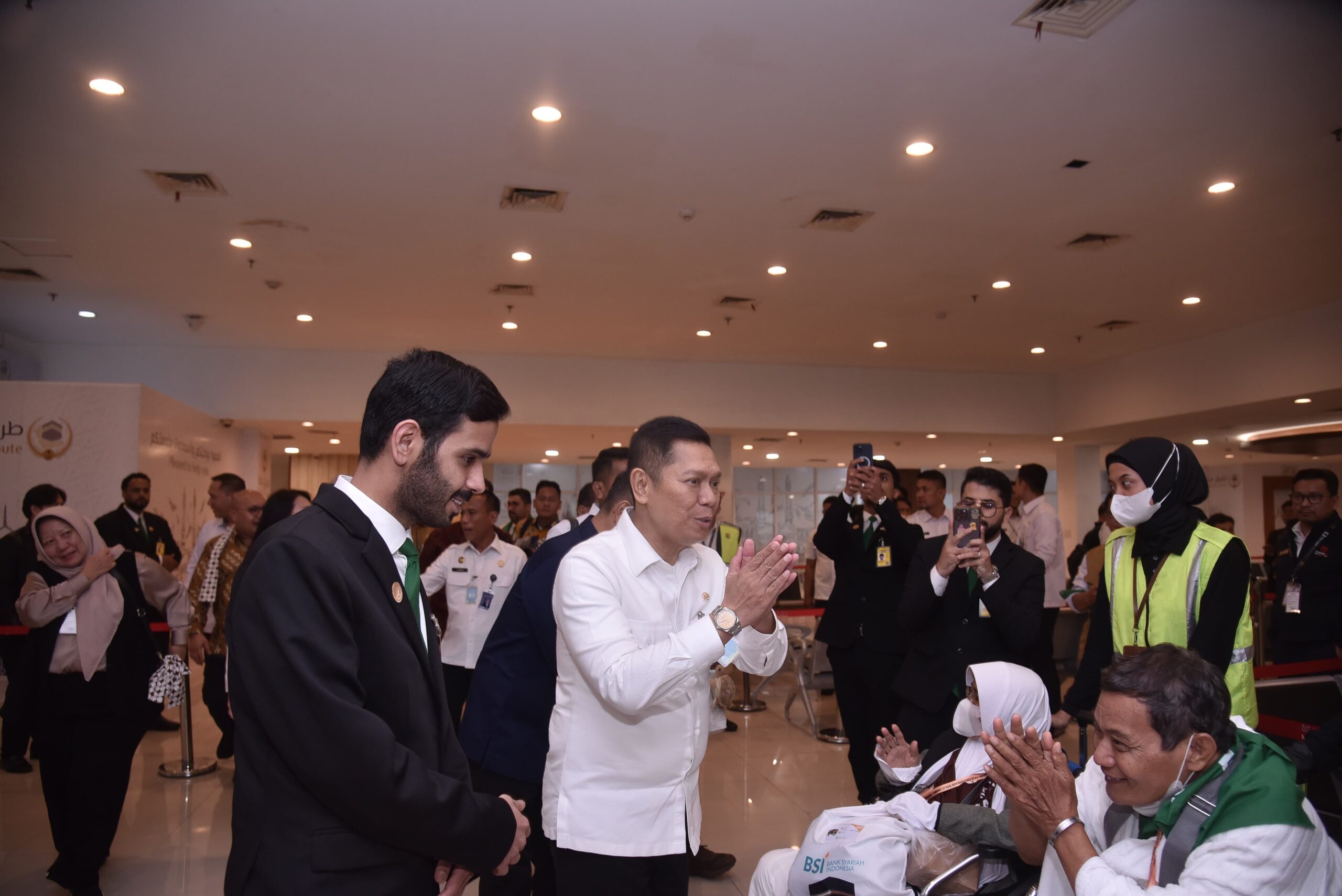 Bersama Komisi XIII, Adies Kadir Tinjau Program Makkah Route di Bandara Adi Soemarmo