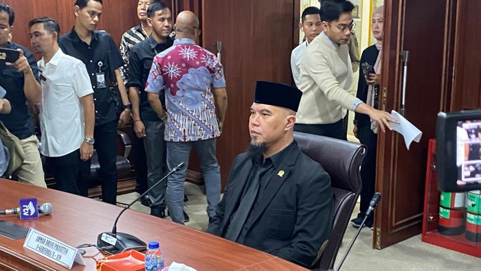 Gegara Sebut Marga Pono Jadi 'Porno', MKD Tetapkan Ahmad Dhani Langgar Kode Etik