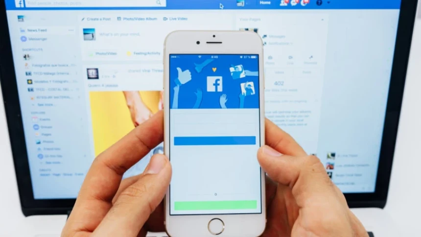 Khutbah Jumat: Bahaya Kecanduan HP yang Menggerus Ibadah dan Merusak Muamalah