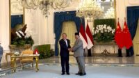 presiden-prabowo-dan-pm-china-li-qiang-1748144460974_169 Prabowo Sambut Kedatangan PM China Li Qiang di Istana Merdeka