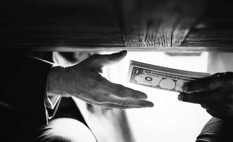 Kasus Korupsi Gateway Denny Indrayana Mangkrak