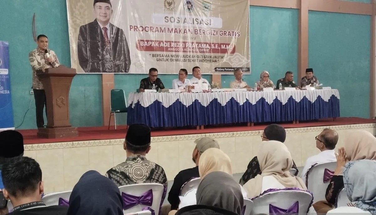 Ade Rezki Pratama motivasi warga Padang Pariaman manfaat MBG bagi ekonomi